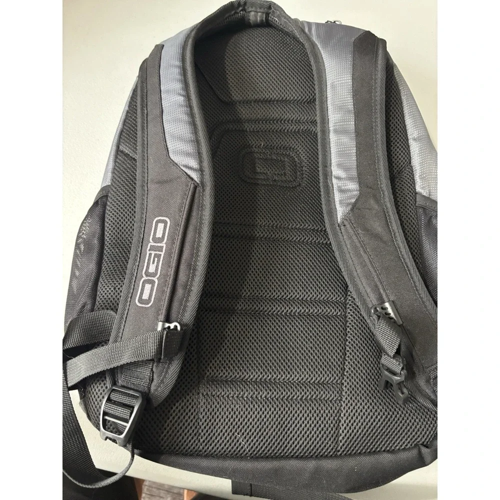 Ogio Back Pack Black And Grey Laptop Bag 17